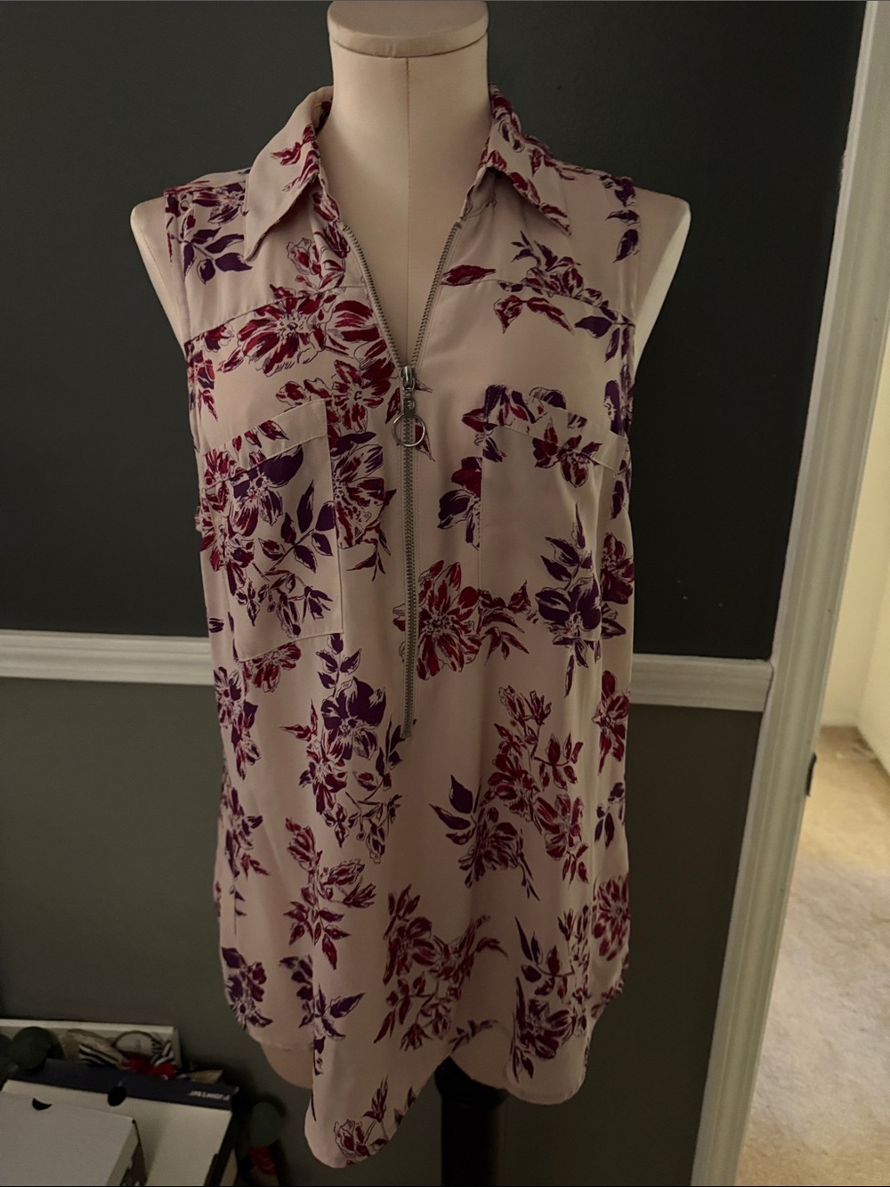 Express Pink Floral Sleeveless Zip-Front Tank